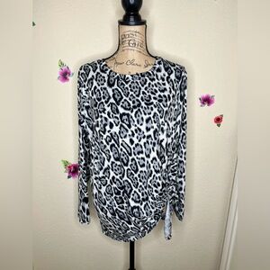 NTM: Jodifl Animal Leopard Print Light Gray & Black Long Sleeve Top Sz L